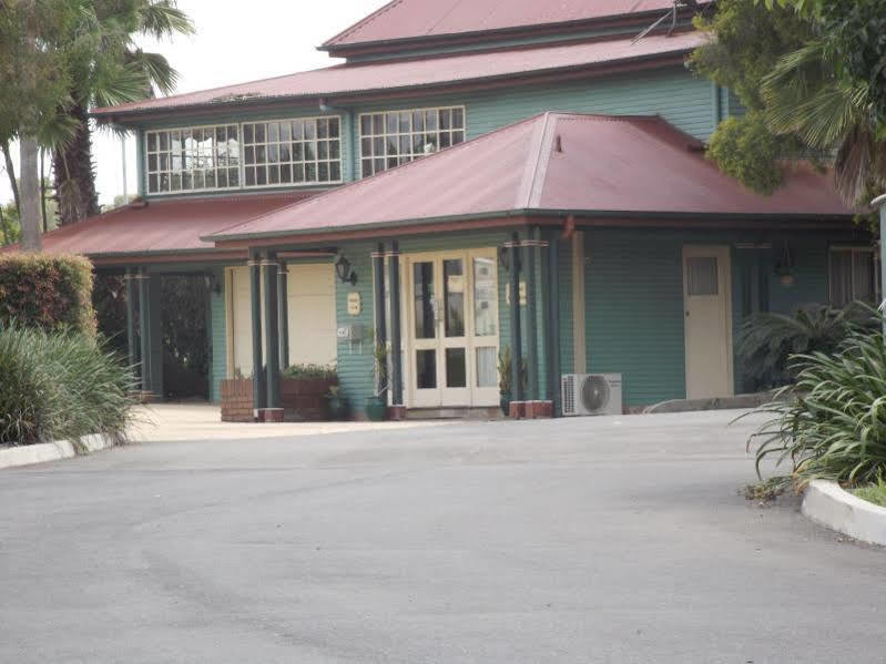Puffers Inn Loganholme Exterior photo